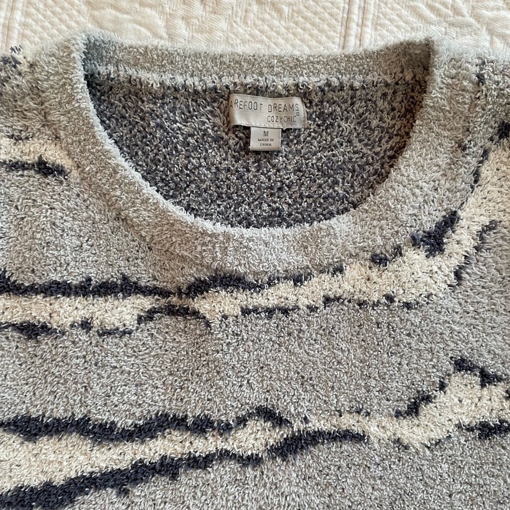 Barefoot Dreams CozyChic Seaside Crew-Neck Pullover Sweater Ocean Zebra - Picture 3 of 9
